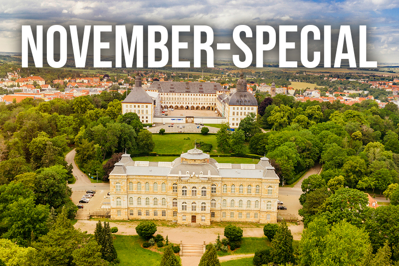Ein prachtvolles Schlossensemble, eingebettet in weitläufige grüne Parkanlagen und eine historische Stadtlandschaft, wirbt stimmungsvoll für das November-Special.